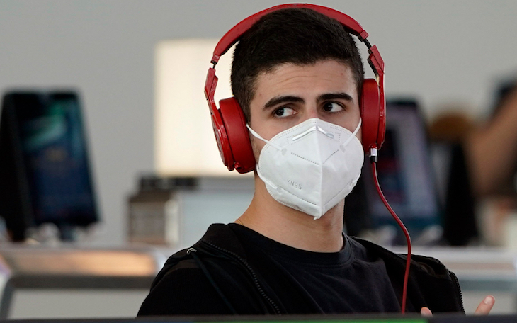 Texas University tells students to wear face masks when masturbating