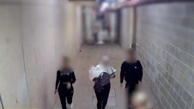 hair salon customers flee