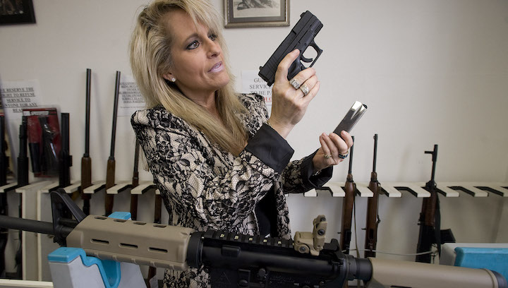 Indiana Republican lawmakers pass law restoring citizens' gun rights