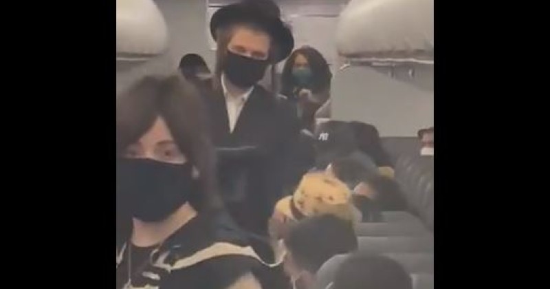 US airlines kicks Jewish family from flight over their maskless baby