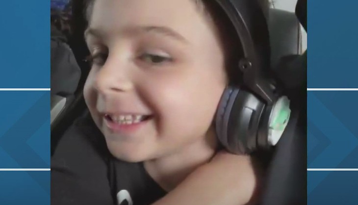 Autistic boy kicked off flight for not wearing a mask