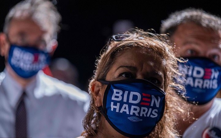 Biden urges states to pauze reopening and reinstate mask mandates