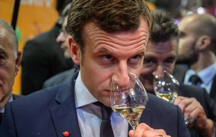 French elite violate lockdown rules by attending secret expensive restaurants