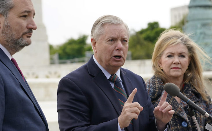 Lindsey Graham warns RINOs and Deep State traitors that Republican Party cannot move forward without supporting President Trump