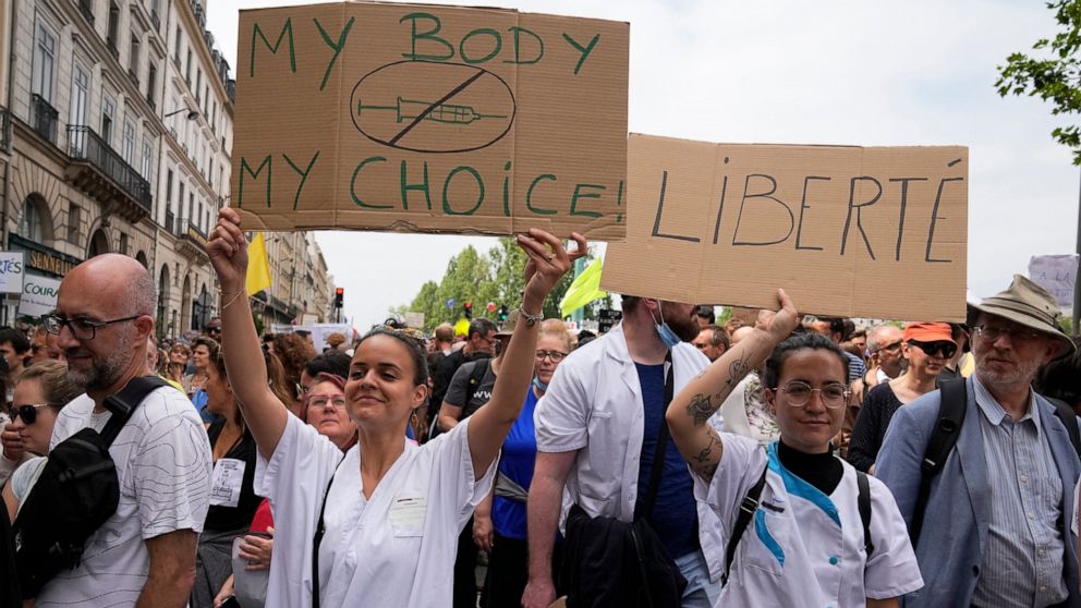 France protest forced vaccination