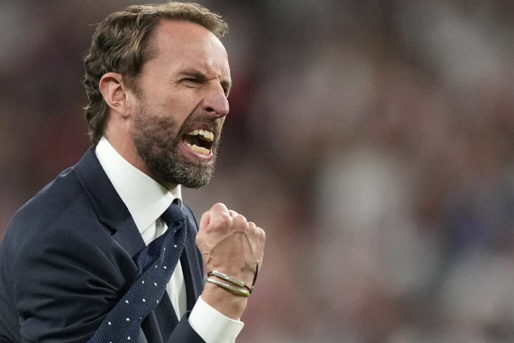 Gareth Southgate urges youn peple to get vaccinated