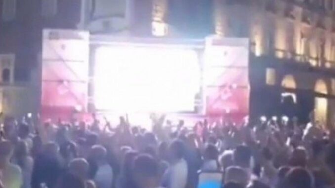 Thousands of Italians rise up to protest mandatory vaccine passports