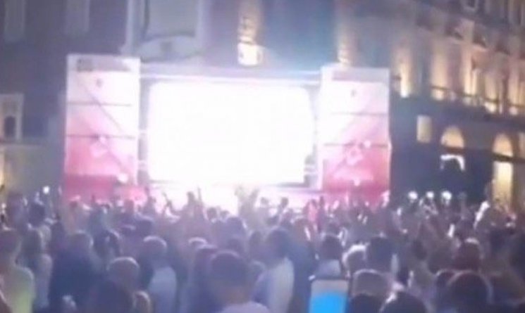 Thousands of Italians rise up to protest mandatory vaccine passports