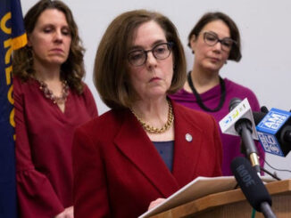 Democrat Oregon governor mandates masks outside