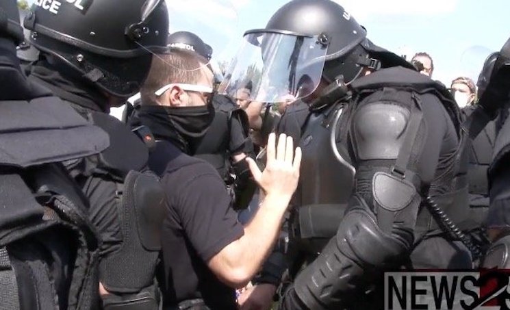 Feds accidentally detain one of their own undercover agents during J6 rally