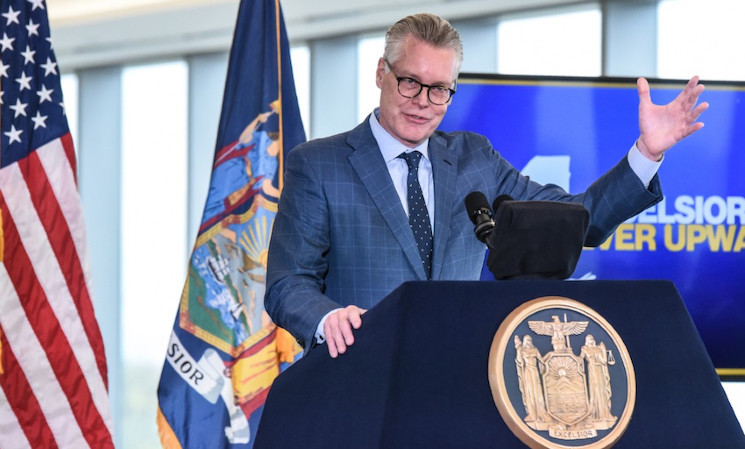 Delta CEO will not comply with Biden's vaccine mandate