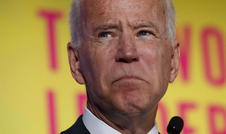 Federal judge slams Biden's vaccine mandate