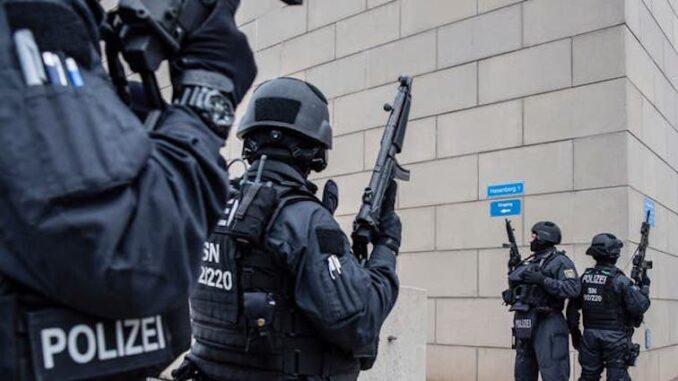 German mayor orders police to shoot vaccine critics