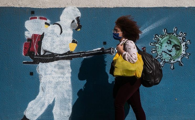 Top immunologist says global response to pandemic is false propaganda