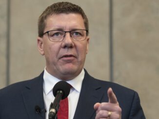 Saskatchewan premier ro lift restrictions