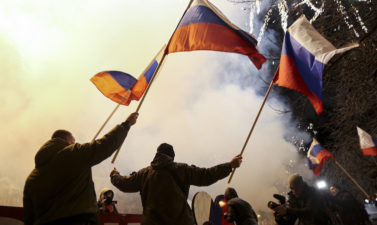The vast majority of Ukrainians have expressed their full support for Russia over Kiev, amid a total media blackout