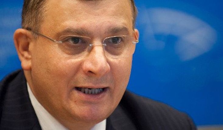 Biologist who exposed dangers of Monsanto's Roundup weed killer was nearly killed by elites