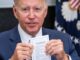 Biden caught holding cue cards written for a dementia patient