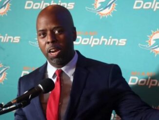 Fully jabbed NFL player drops dead 'suddenly and unexpectedly'