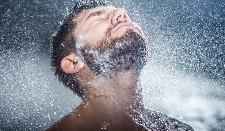 Experts warn cold showers are causing massive heart attacks in young people