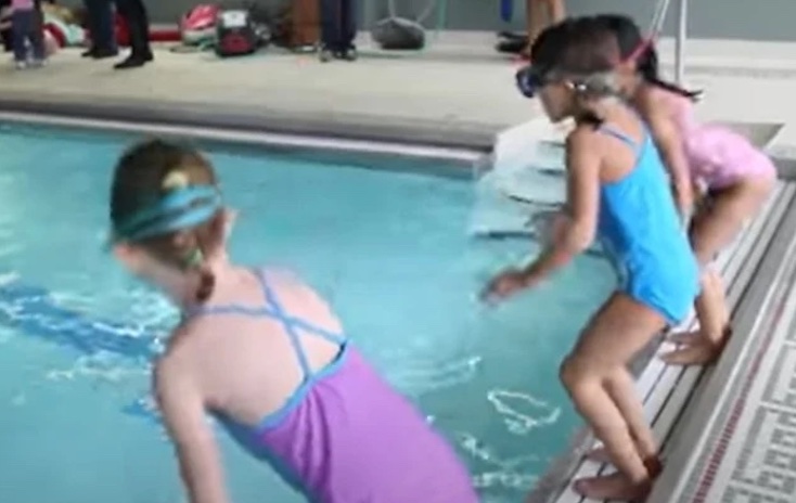 Grandmother banned from swimming pool for ousting pedophile spying on little girls in locker room