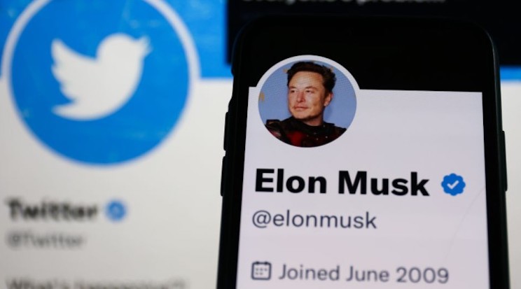 Apple Store threatens to blacklist Twitter unless they censor more users