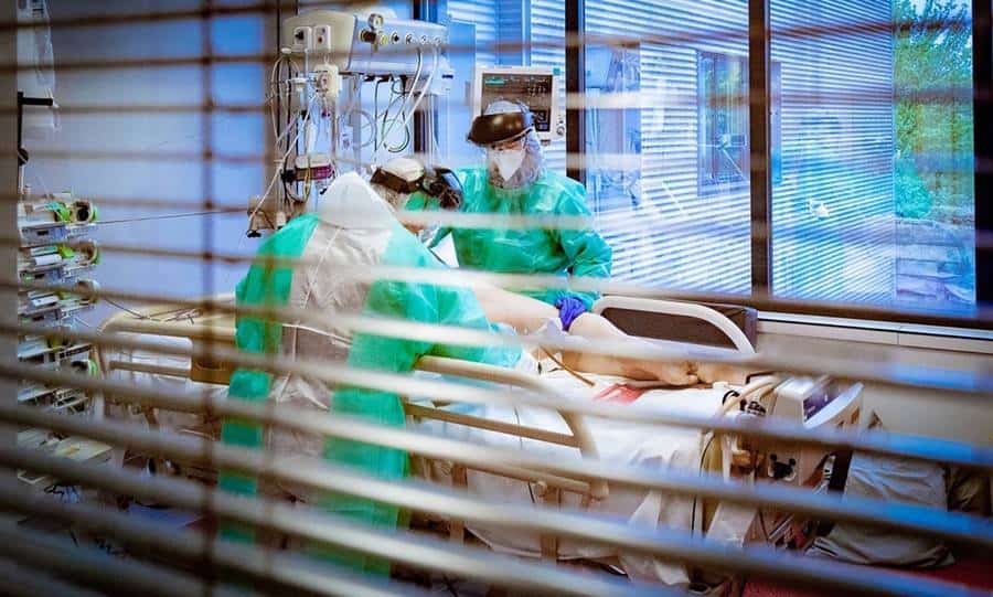 Greece health workers