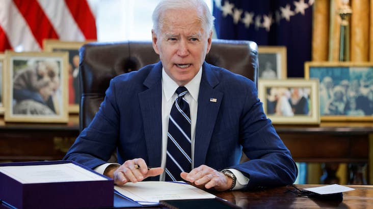 Biden signs executive order promoting woke AI
