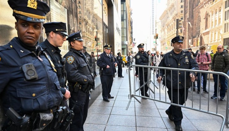 NYPD deploy thousands of officers in readiness for riots when Trump is arrested