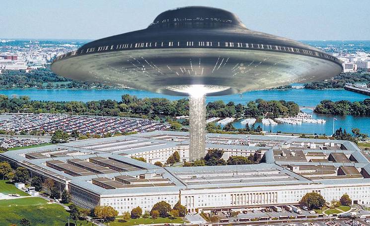 Pentagon boss announces arrival of alien mothership in solar system