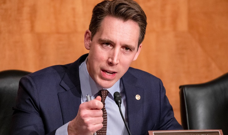 Senator Hawley demands criminal investigation into 85,000 lost migrant children