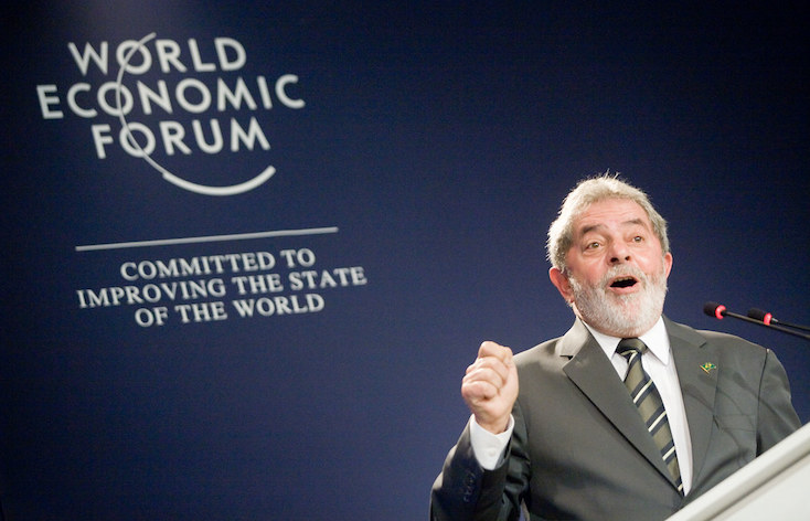 Lula da Silva bans all guns in Brazil