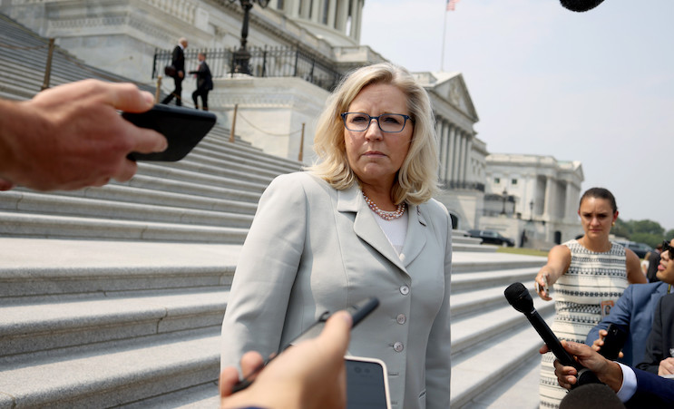 Liz Cheney announces 2024 presidential run to fight Trump