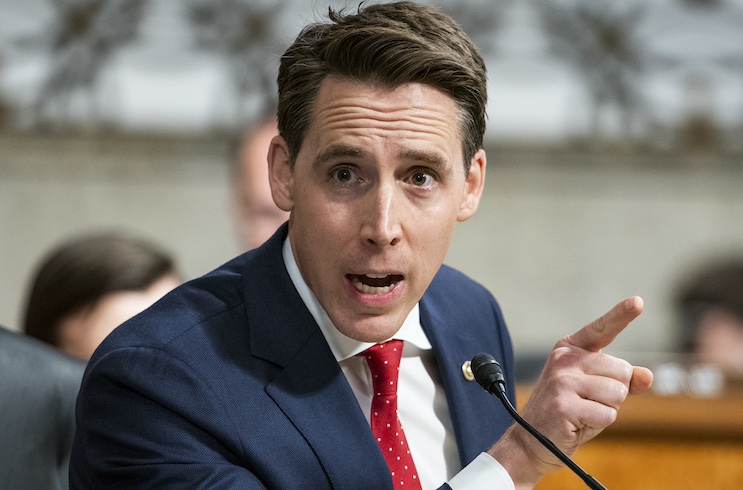 Senator Hawley exposes Meta's massive elite pedophile network operating in plain sight.