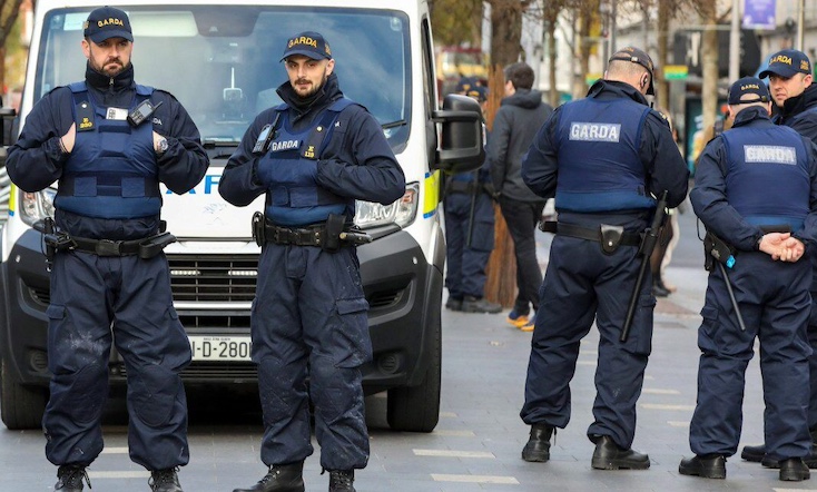 Irish gov declare that citizens who oppose violent migrants are far-right racists.