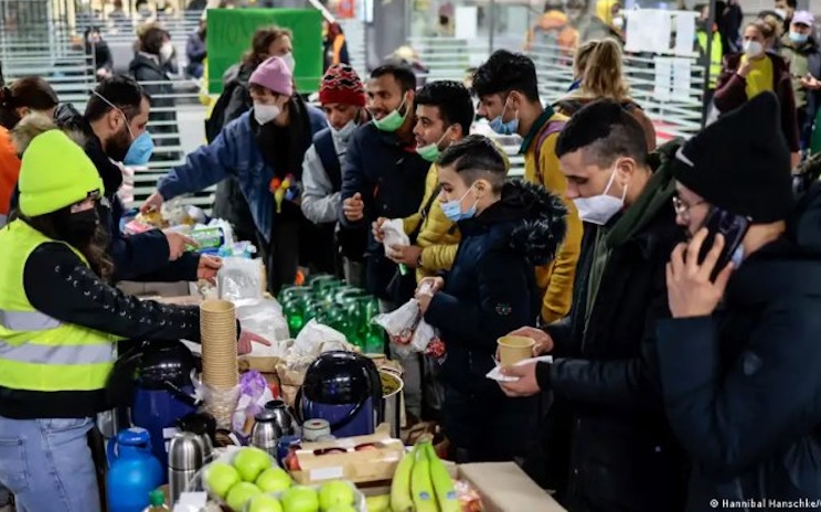 German government declare illegal immigrants are entitled to loot grocery stores
