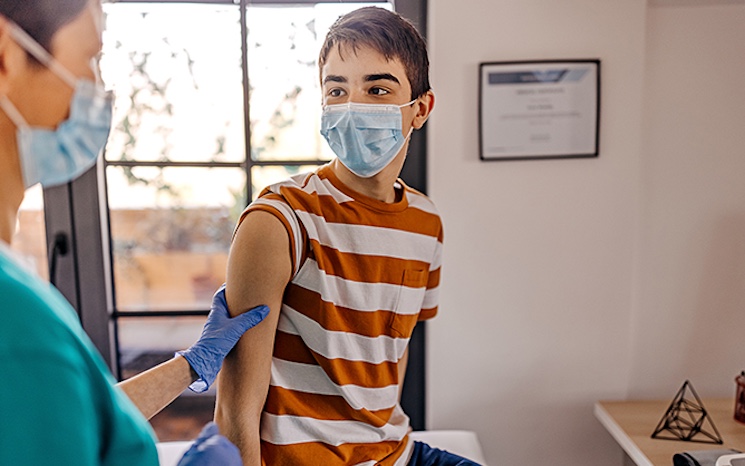 Top doctor says unvaccinated children are much healthier than their vaccinated counterparts.