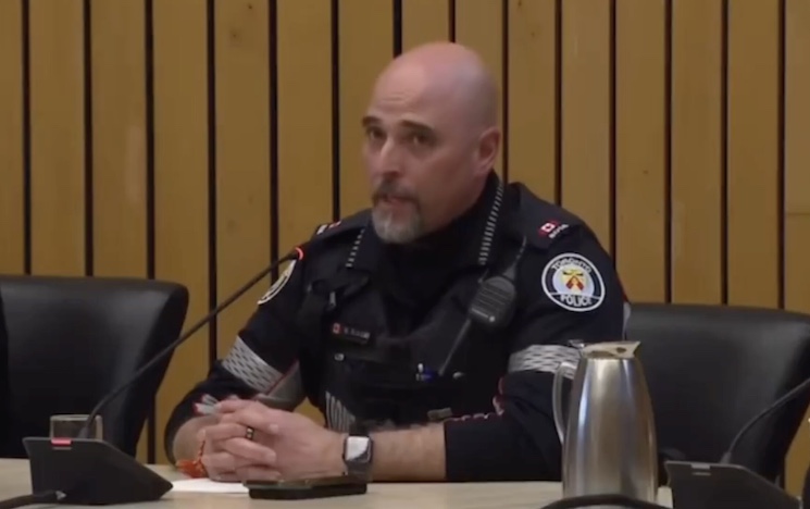 Police order Canadians to allow thieves easy access to their cars