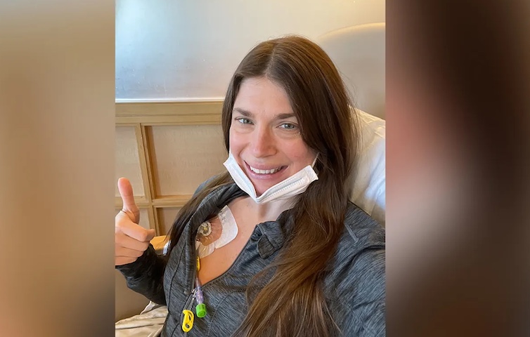 Fox News journalist diagnozed with turbo cancer following mRNA jab.