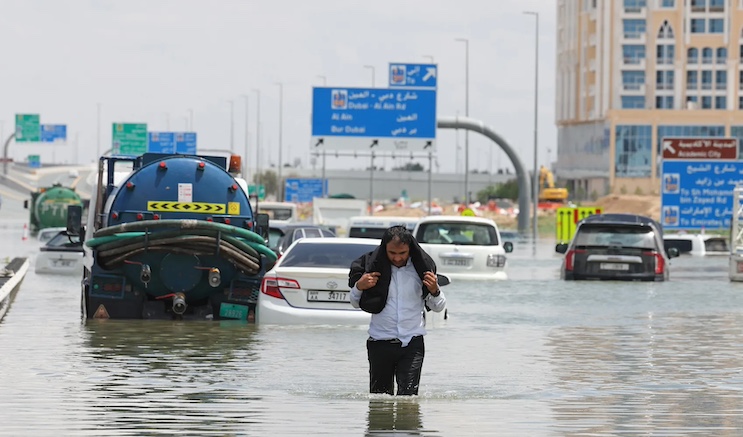 Experts blame geoengineering for Dubai's flooding.