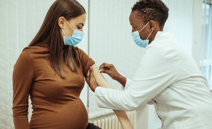 Flu jabs increase risk of miscarriage in pregnant women by 800 percent.