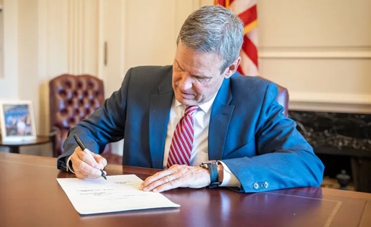 Tennessee bans Bill Gates' mRNA from being pumped into the food supply.