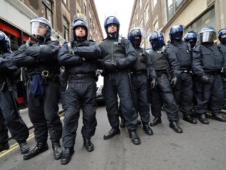 UK police threaten to arrest Americans who criticize immigration.