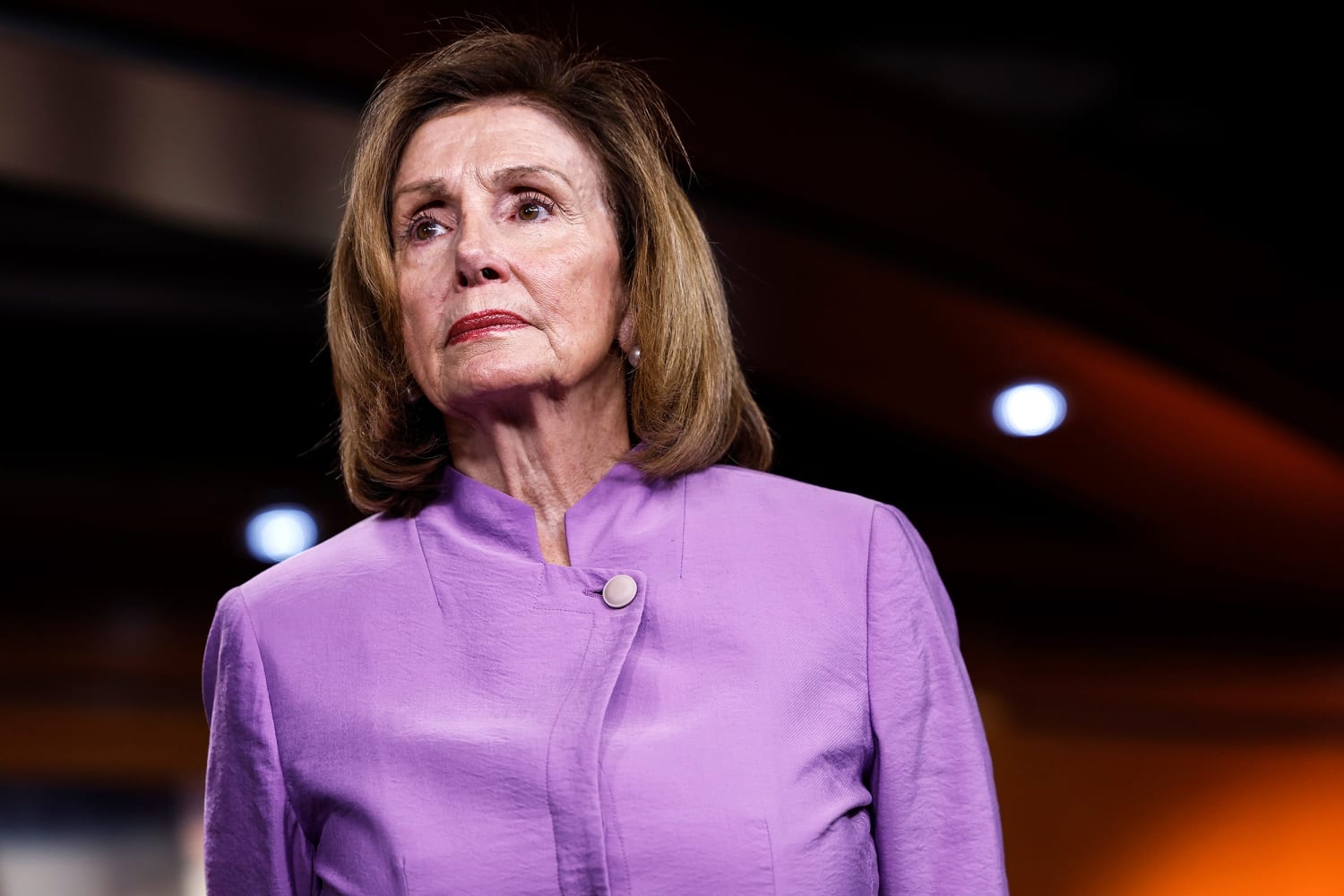 <div>Pelosi Wants Mass Amnesty & Free Housing For 20 Million Illegal Aliens</div>