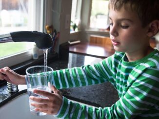 CDC and FDA block efforts to end fluoridation of US water supply.