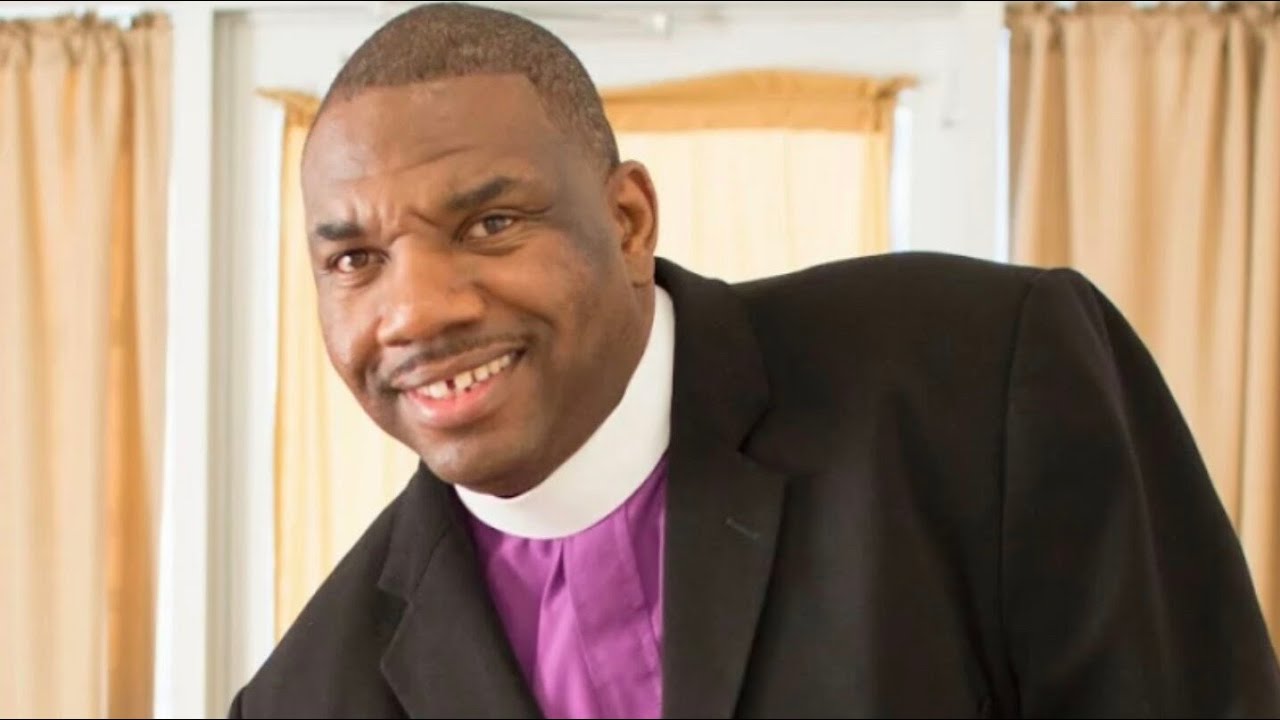 Naked Pastor Caught in Backseat With Naked Underage Boy Says He Was ‘Counseling’ Him