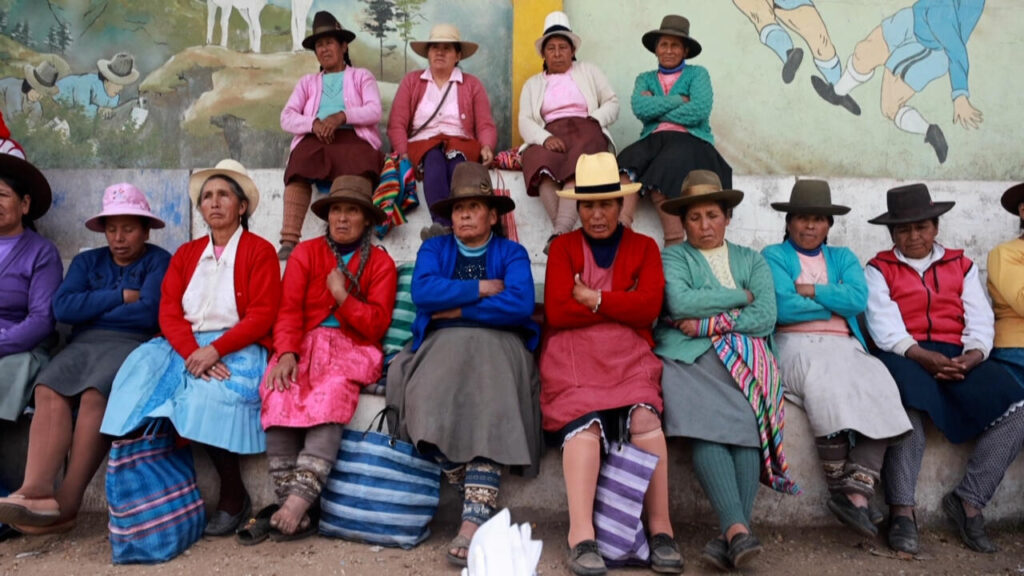 women in Peru