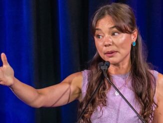 Nicole Shanahan warns AI cancer vaccines will depopulate the world.