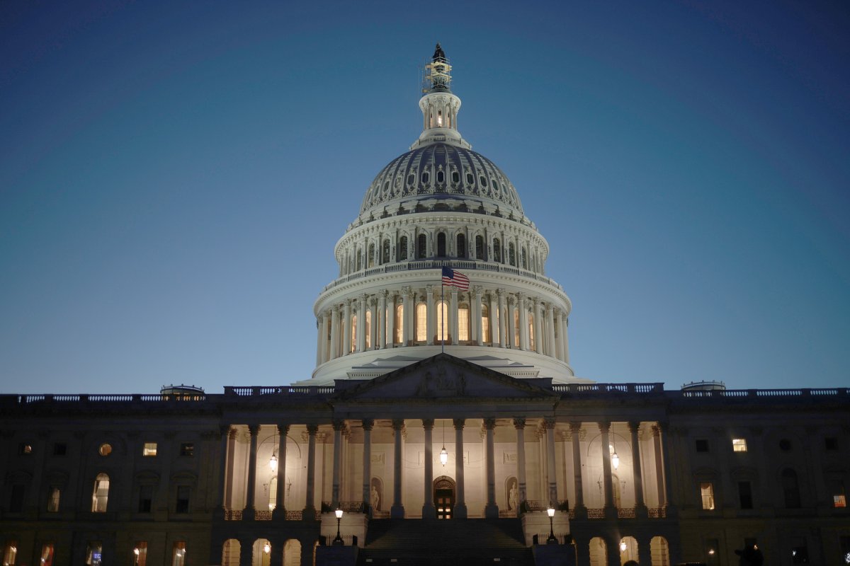 An Omen? Lightning Strikes US Capitol On New Year’s Eve