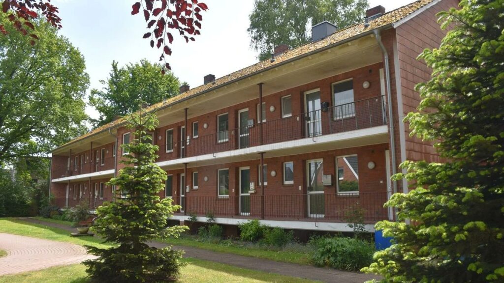 housing complex for seniros